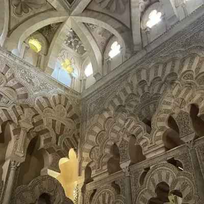 Córdoba: Mosque-Cathedral, patios and Alcázar